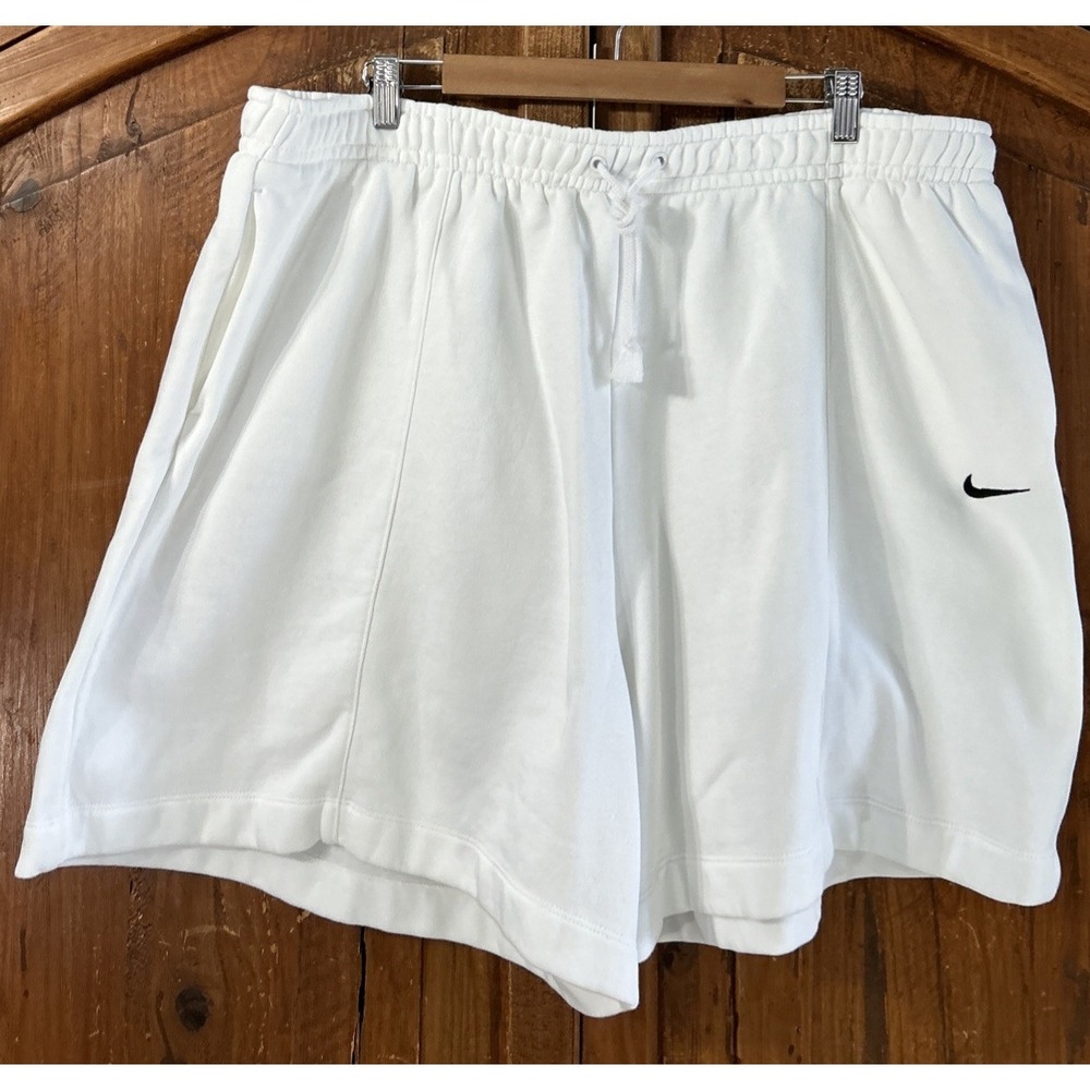 Women's Nike Sweatshorts High‑Rise Fleece Shorts Sz 2X DN5001 SOFT